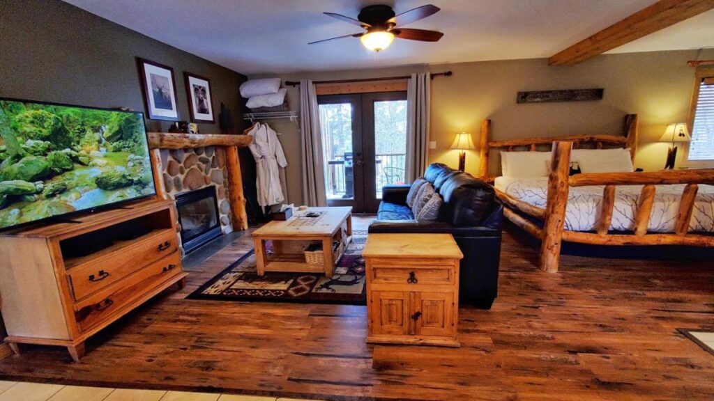 The Inn on Fall River & Fall River Cabins - Image 5