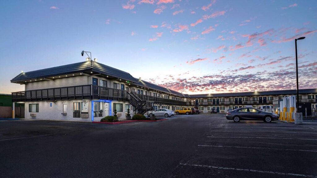Motel 6-Eureka, CA Redwood Coast - Image 1