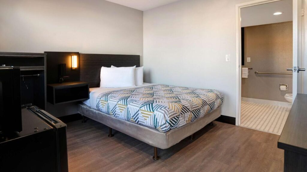 Motel 6-Eureka, CA Redwood Coast - Image 3