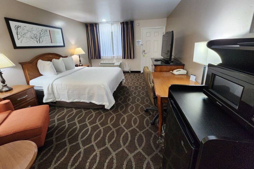 Ramada Bayside Inn & Suites Eureka - Image 3