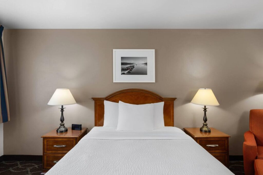 Ramada Bayside Inn & Suites Eureka - Image 6
