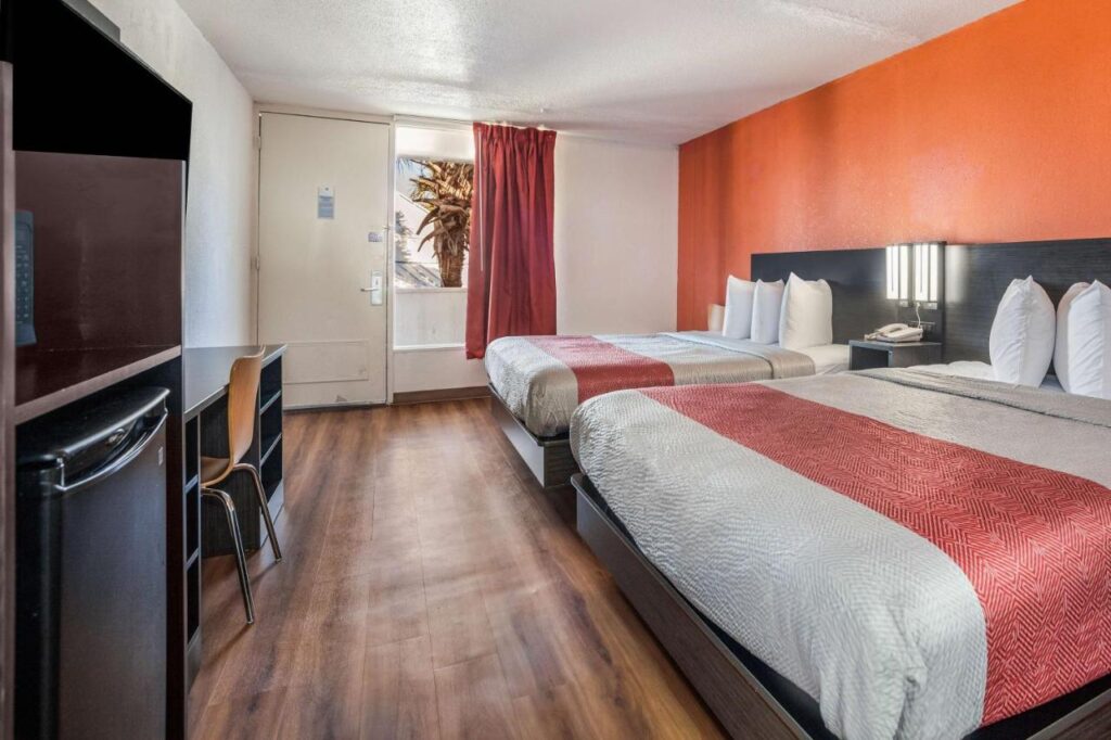 Motel 6-Florence, SC - Image 4