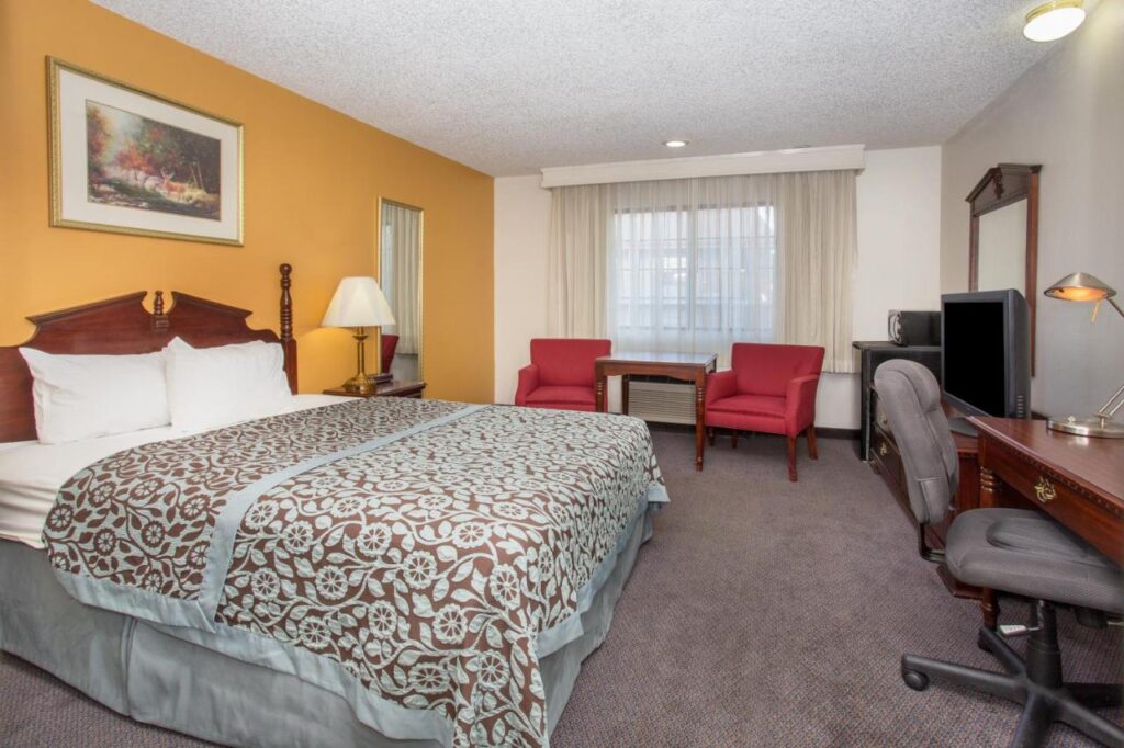 Days Inn by Wyndham Grand Junction - Image 4