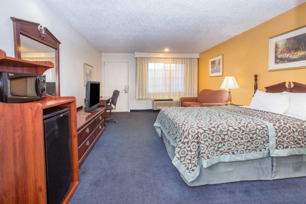 Days Inn by Wyndham Grand Junction - Image 5