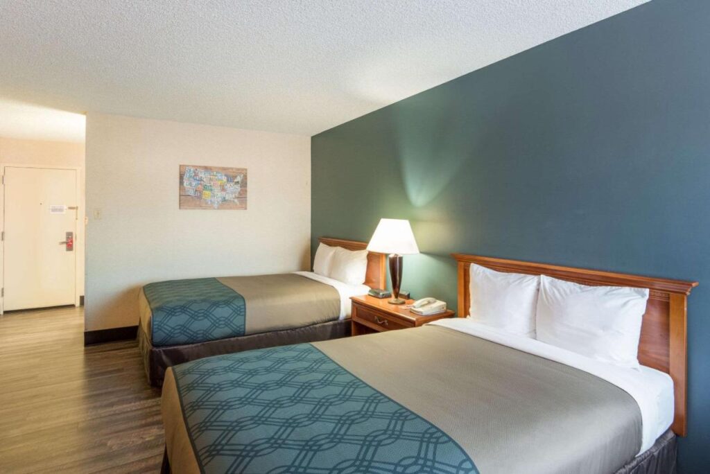 Econo Lodge Grand Junction North - Image 3