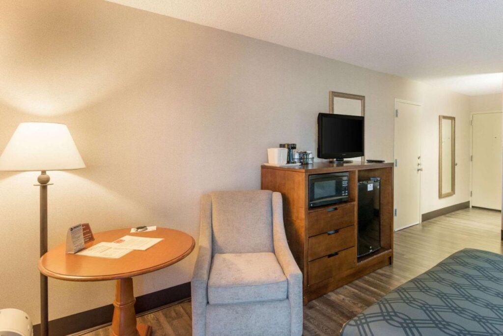 Econo Lodge Grand Junction North - Image 6