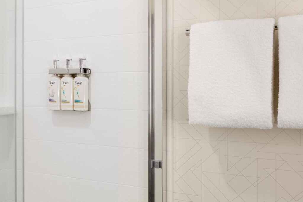 Holiday Inn Express & Suites DFW Airport Southwest - Euless by IHG - Image 2