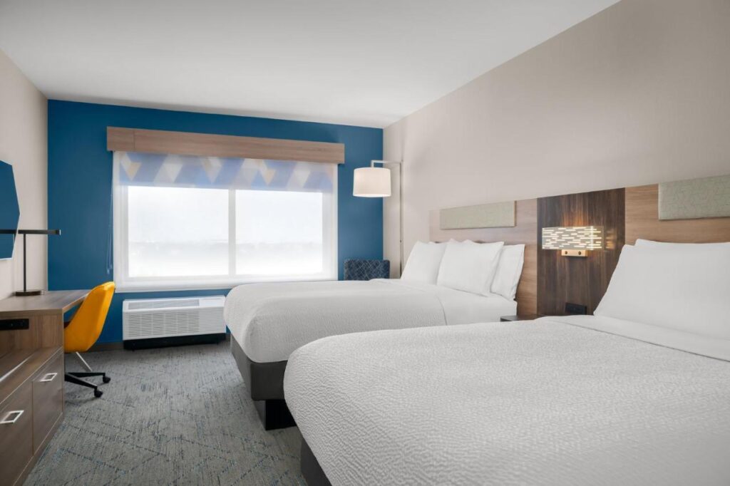 Holiday Inn Express & Suites DFW Airport Southwest - Euless by IHG - Image 5