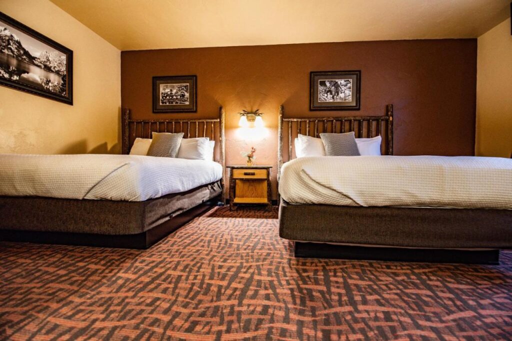 Elk Country Inn - Image 3