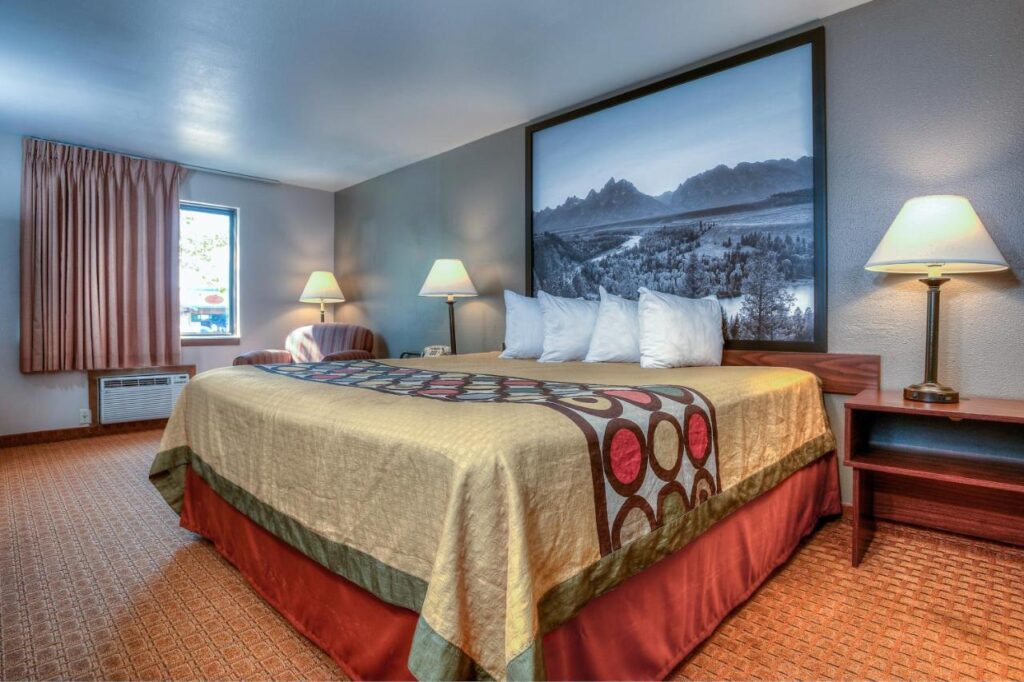 Super 8 by Wyndham Jackson Hole - Image 5
