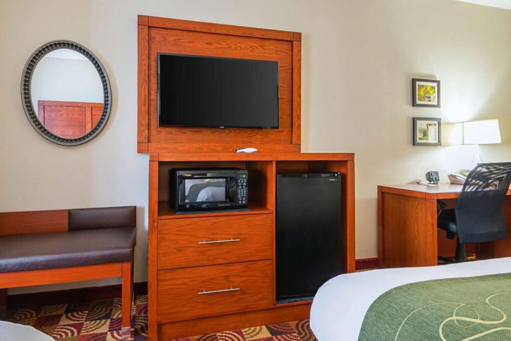 Comfort Suites Lake Charles - Image 6