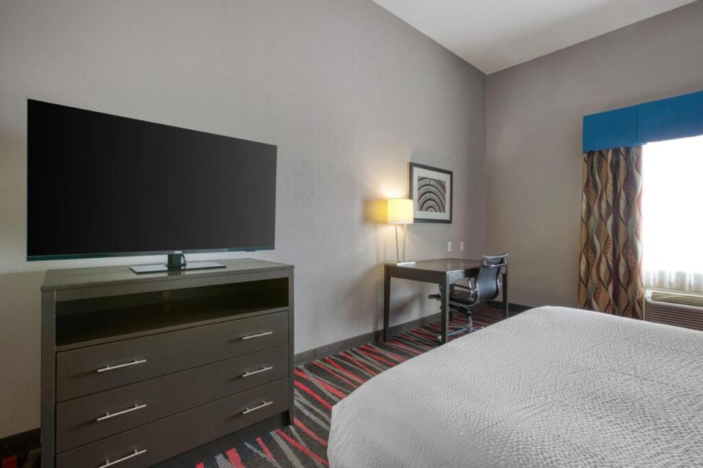 Best Western Plus Tech Medical Center Inn - Image 6