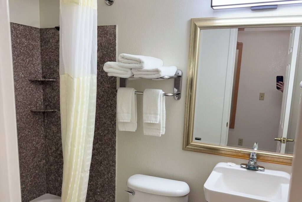 Blue Bonnet Suites -Lubbock, TX - Medical Center - Image 5