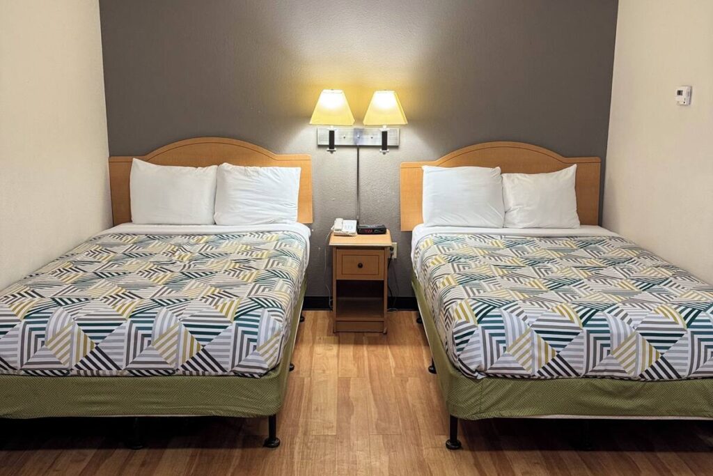 Blue Bonnet Suites -Lubbock, TX - Medical Center - Image 6