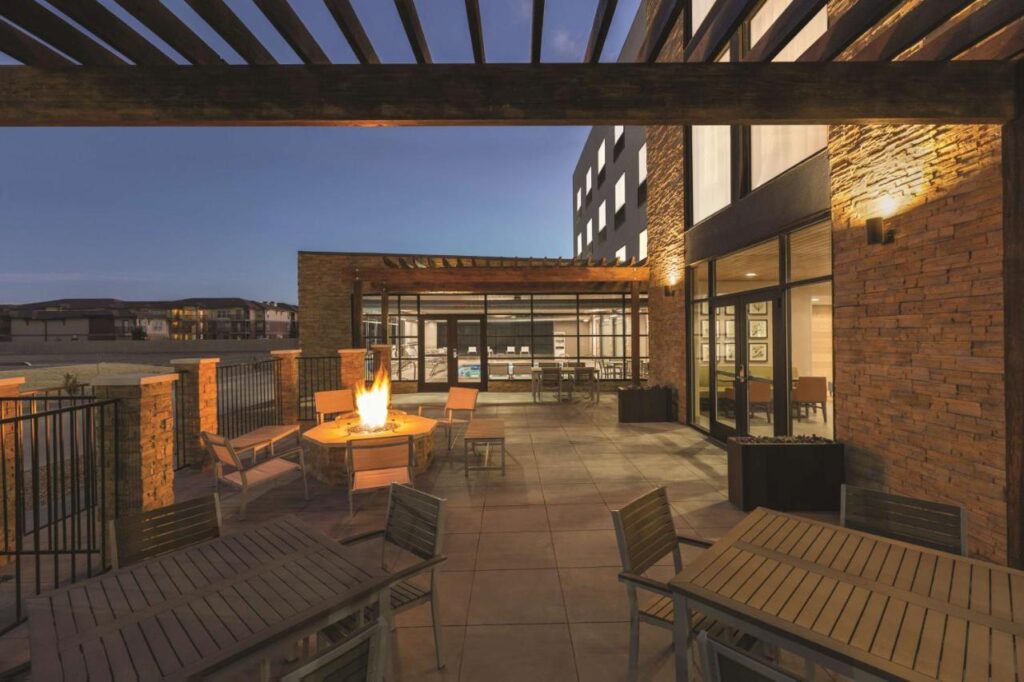 Country Inn & Suites by Radisson, Lubbock Southwest, TX - Image 3