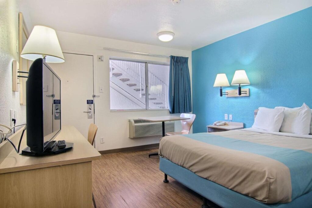 Motel 6-Lubbock, TX - Image 5