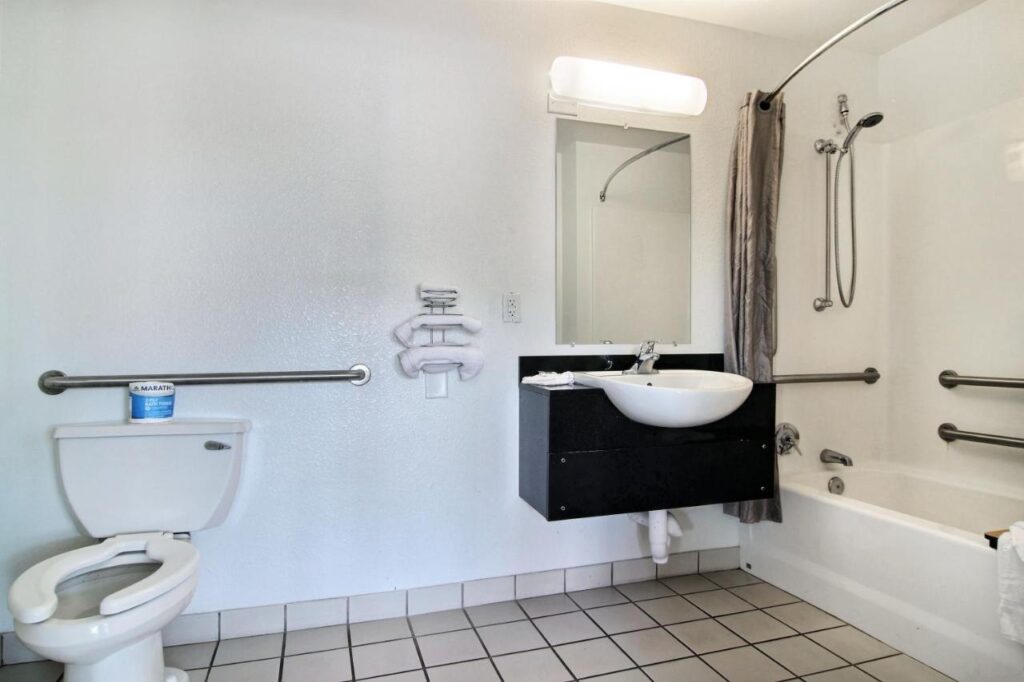 Motel 6-Lubbock, TX - Image 6