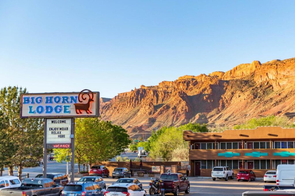 Big Horn Lodge - Image 1