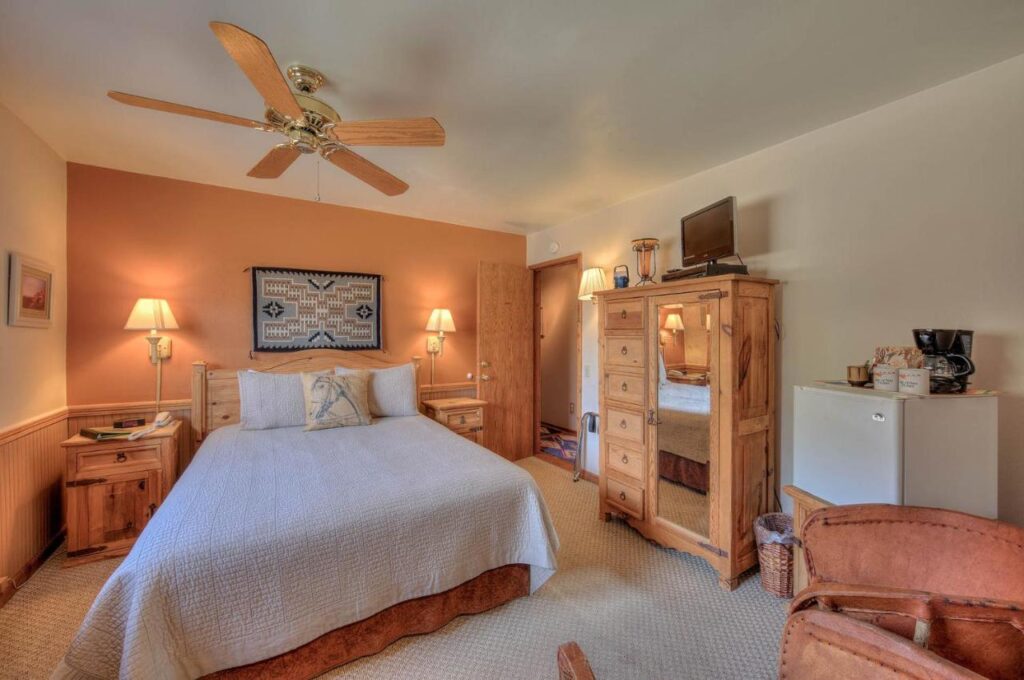 Castle Valley Inn - Image 1