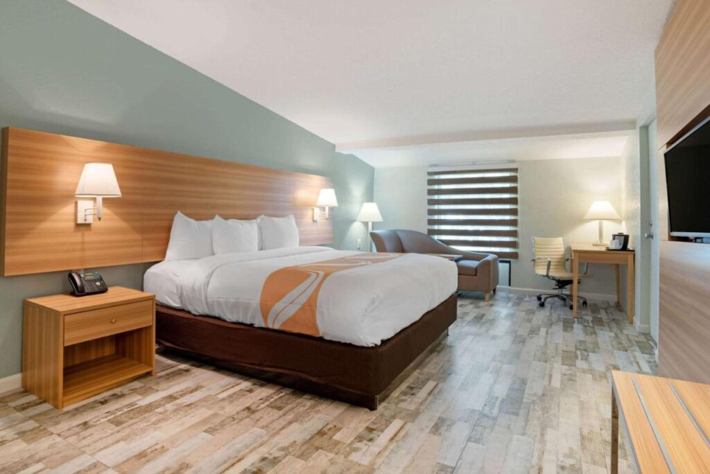 Quality Inn Fort Walton Beach - Destin West - Image 2