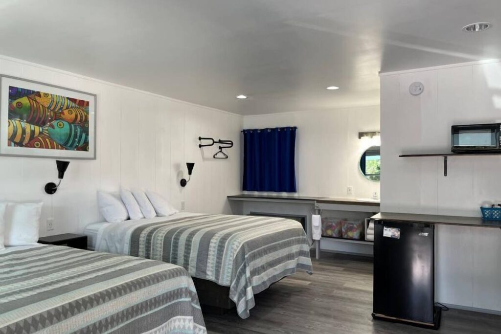 Swell Motel - Image 2
