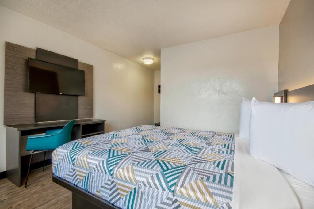 Motel 6 Santa Fe - Image 3