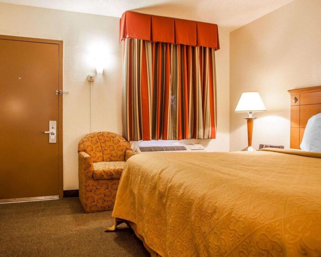 Rodeway Inn Point Pleasant Beach - Image 3