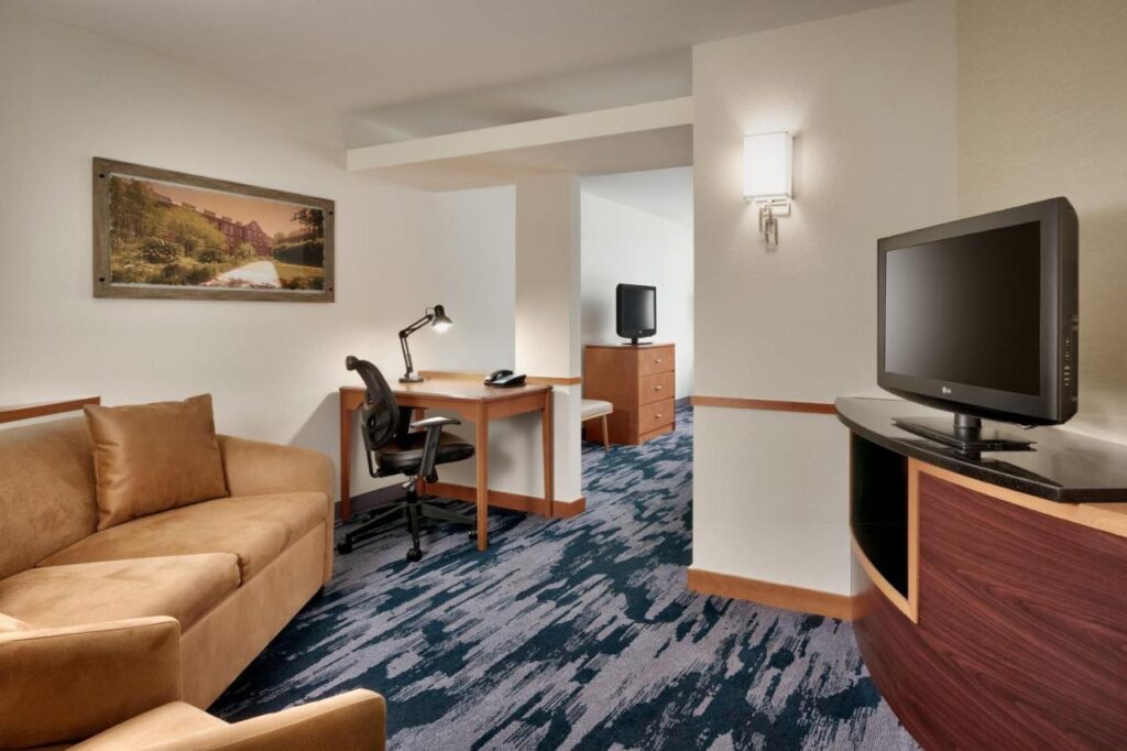 Fairfield Inn & Suites by Marriott Tallahassee Central - Image 6