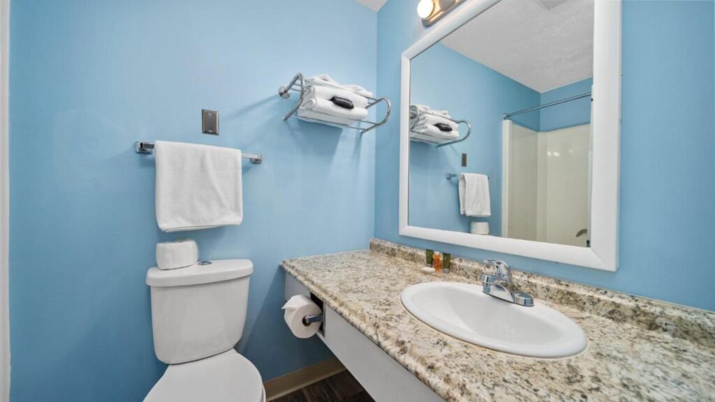 Grand Traverse Motel - Image 2