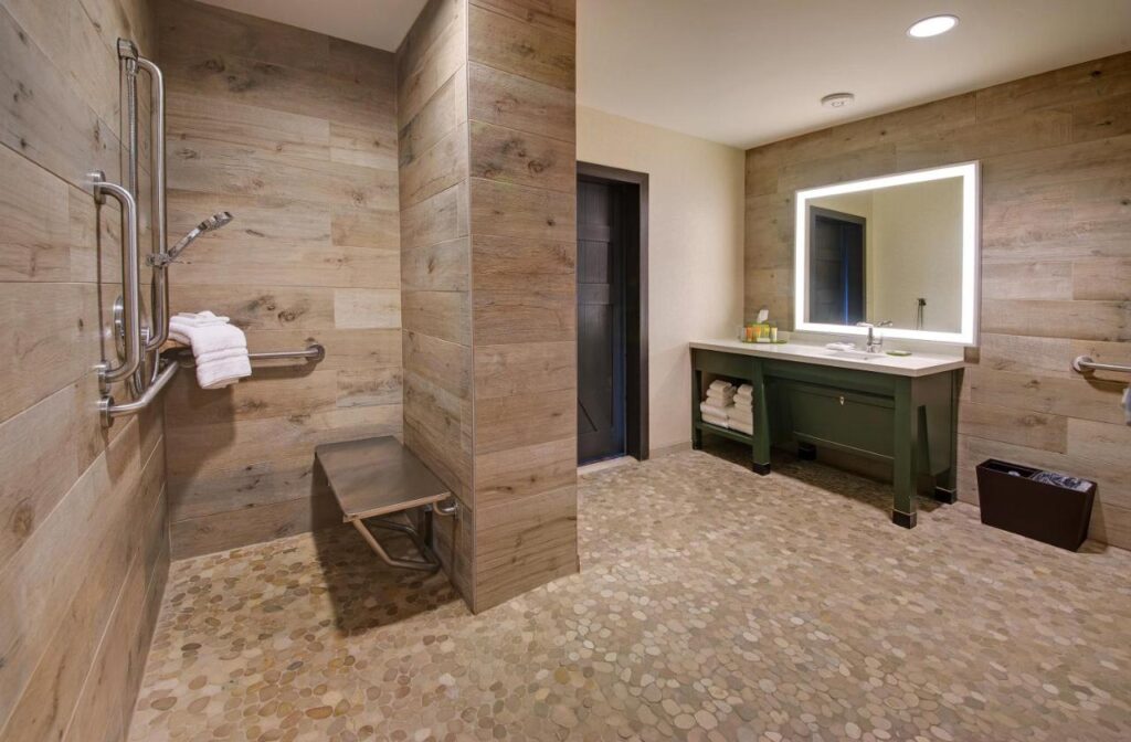 Hotel Indigo Traverse City by IHG - Image 4