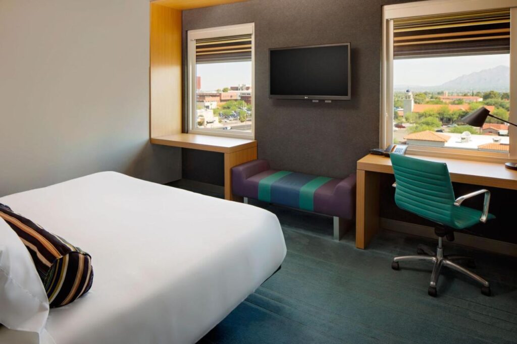 Aloft by Marriott Tucson University - Image 2
