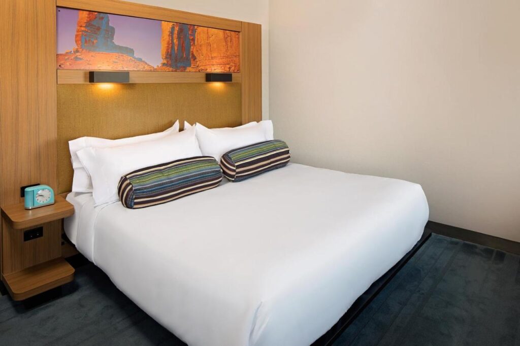 Aloft by Marriott Tucson University - Image 3