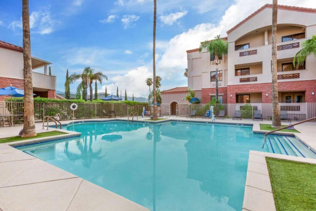 Hilton Vacation Club Varsity Club Tucson - Image 1