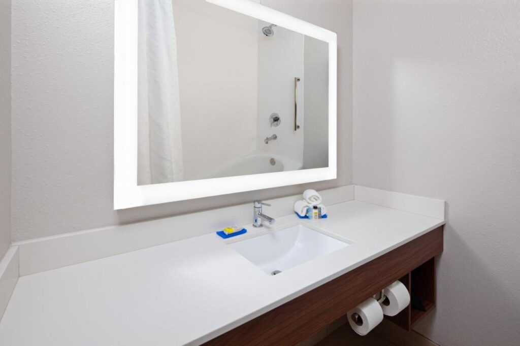 Holiday Inn Express & Suites Tucson North - Marana, by IHG - Image 4