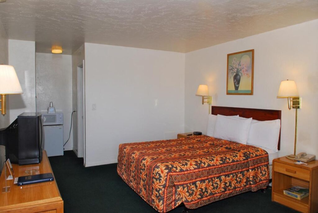 Stone Inn Extended Stay U of A - Image 2