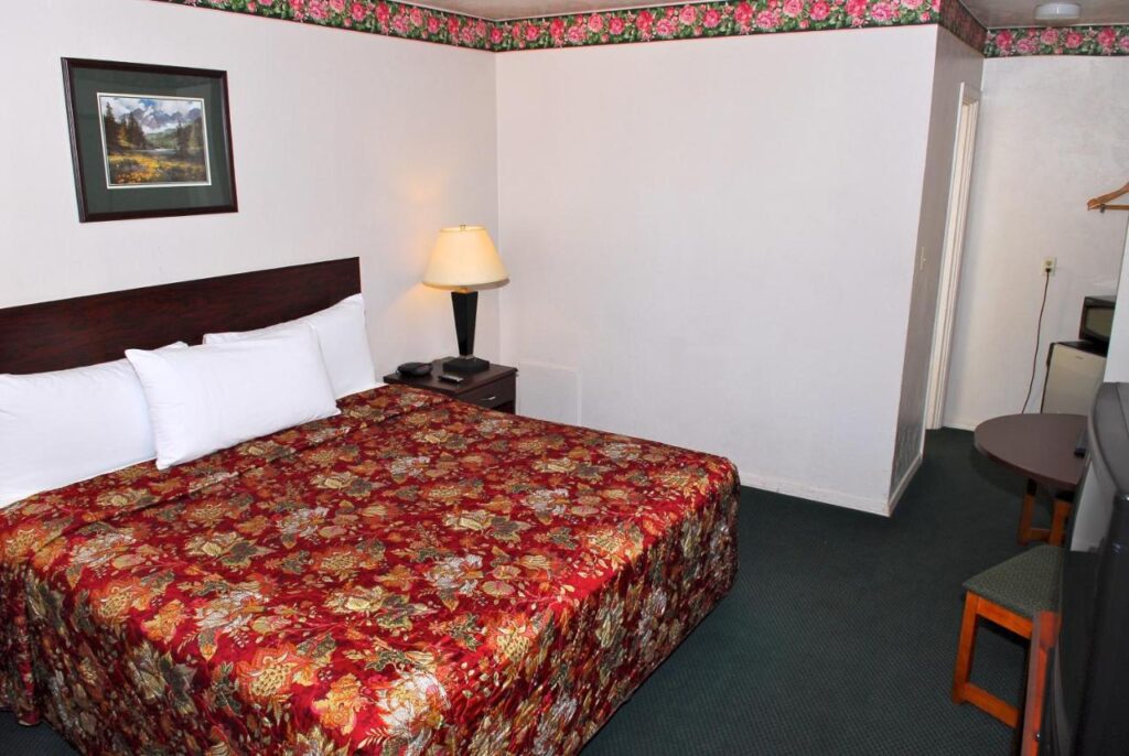 Stone Inn Extended Stay U of A - Image 5