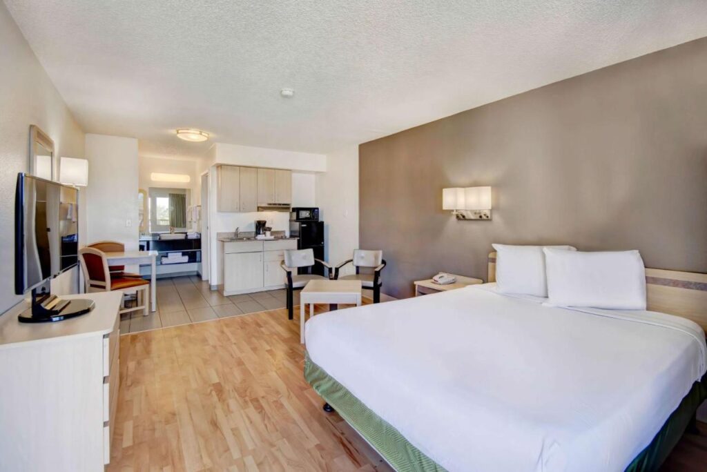 Studio 6-Tucson, AZ - Irvington Road - Image 4