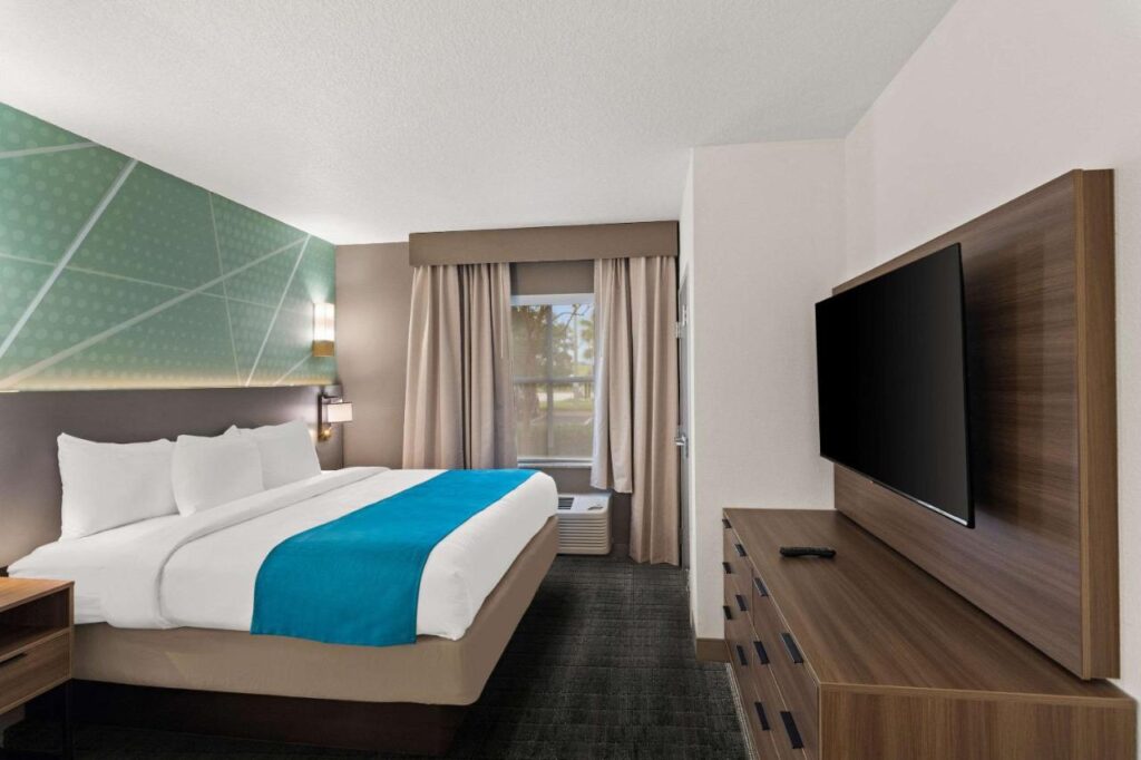 Comfort Suites Vero Beach I-95 - Image 2