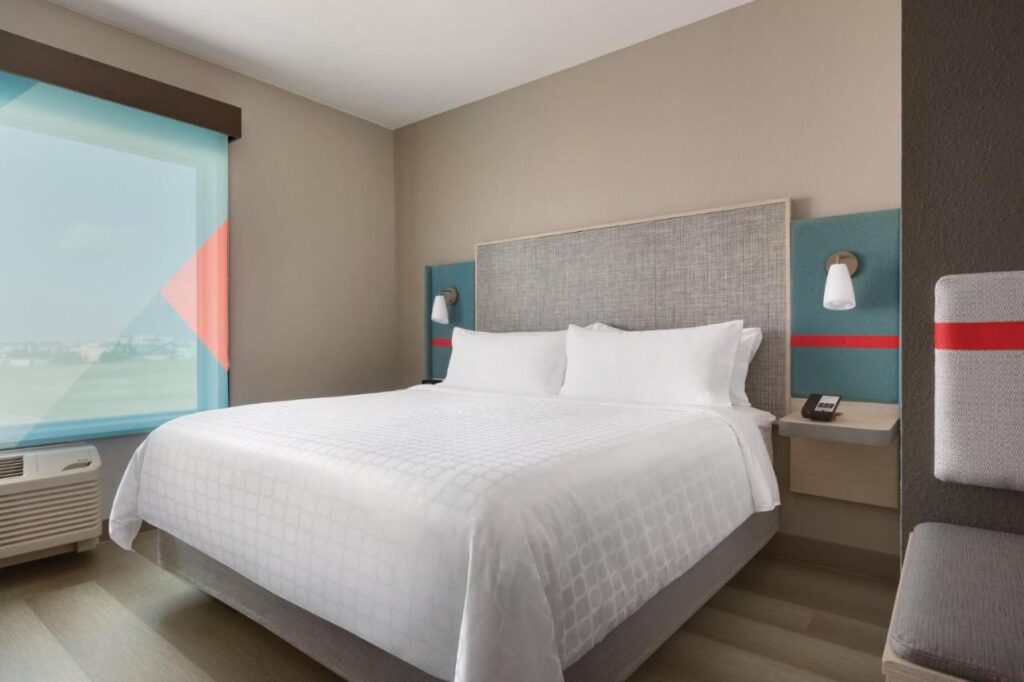 avid hotel Wisconsin Dells Lake Delton by IHG - Image 5