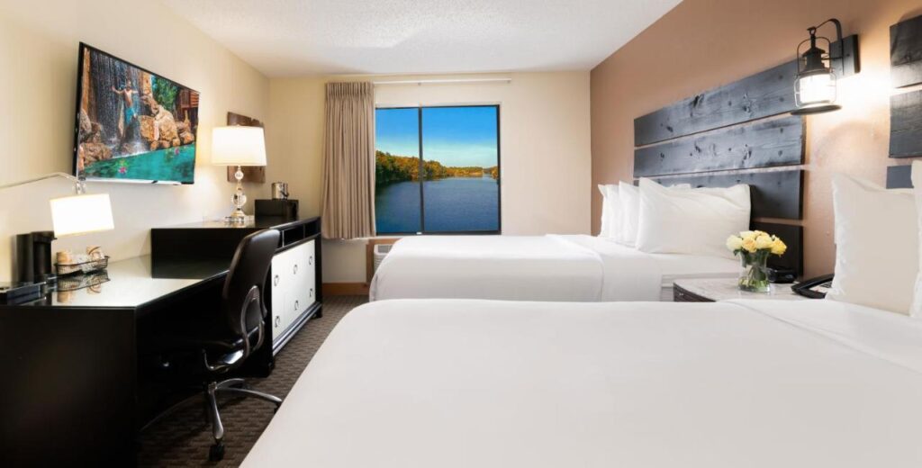 Natura VUE Resort & Boathouse - Image 6