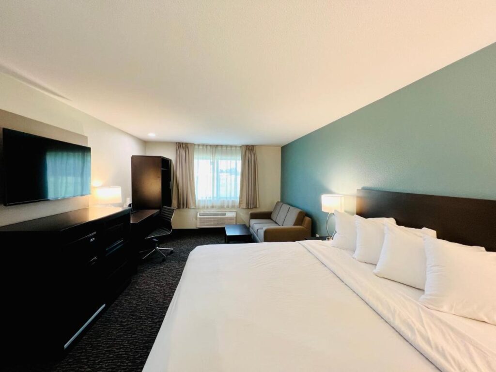 Sleep Inn & Suites Wisconsin Dells - Lake Delton - Image 2