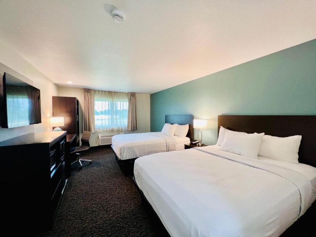 Sleep Inn & Suites Wisconsin Dells - Lake Delton - Image 4