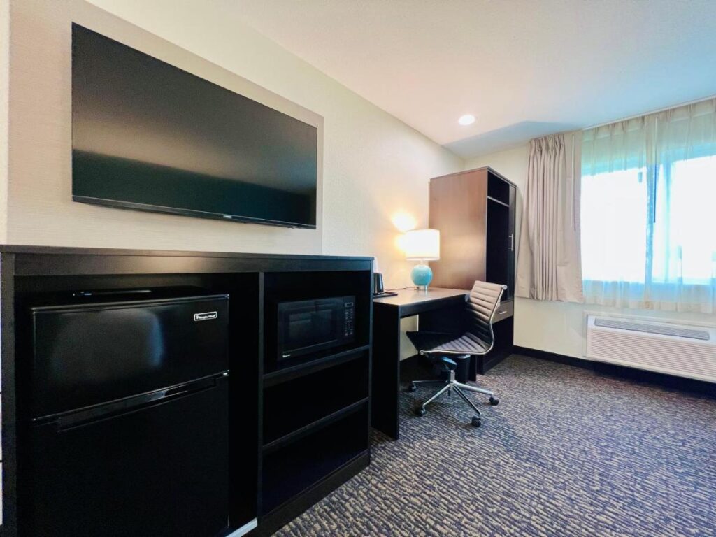 Sleep Inn & Suites Wisconsin Dells - Lake Delton - Image 6